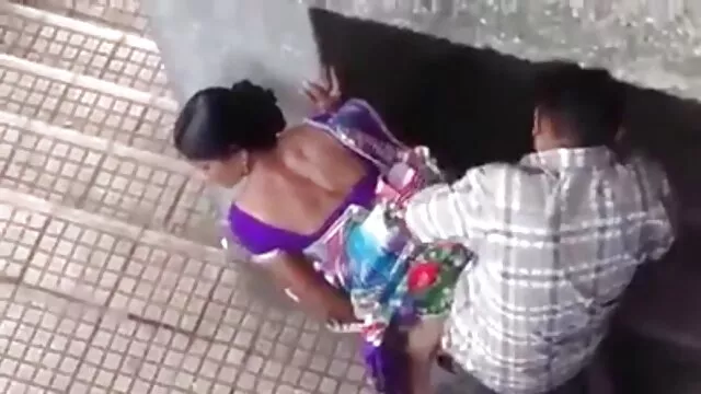 Les couples de la prno maman famille pratiquent le sexe anal hardcore. :)