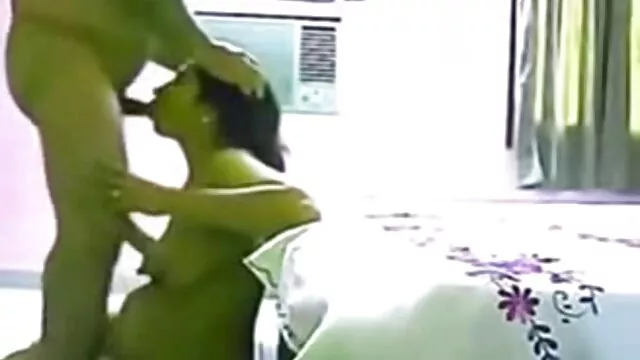 Sexy porno ma mer jeune jupe, déchirer sa grosse bite d'abord.