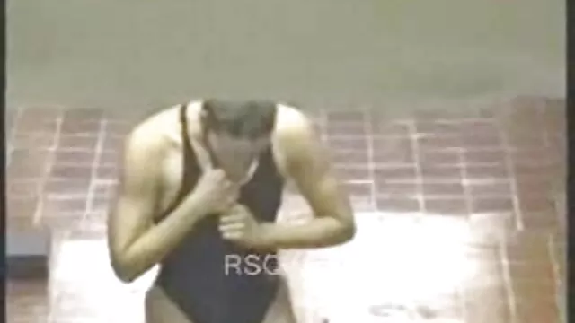Chaud lesbiennes lécher passionnément pprno maman et donner eux-mêmes à la fist