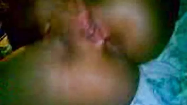 Sweet busty beauté sex video belle mere qui aime bien et juteux anal