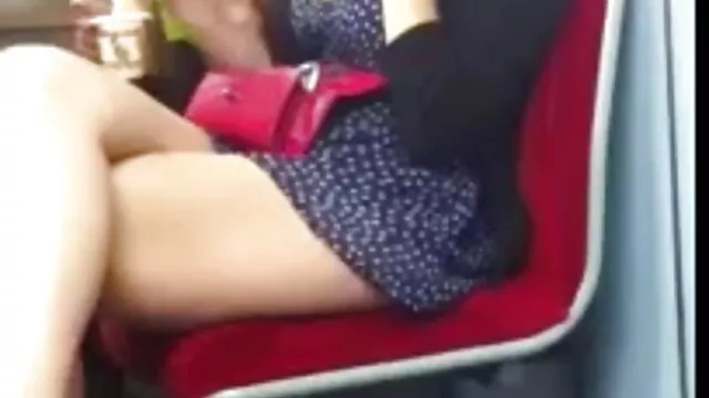 Le voisin de Dick se sentait bien dans sex fille mere la bouche du voisin, méchant jeune homme.