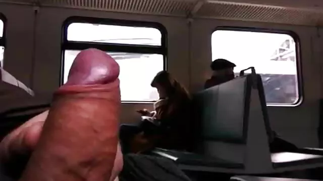 Un adulte porno modèle va sucer une bite pour maman sex xxx un couple avec une jeune salope.