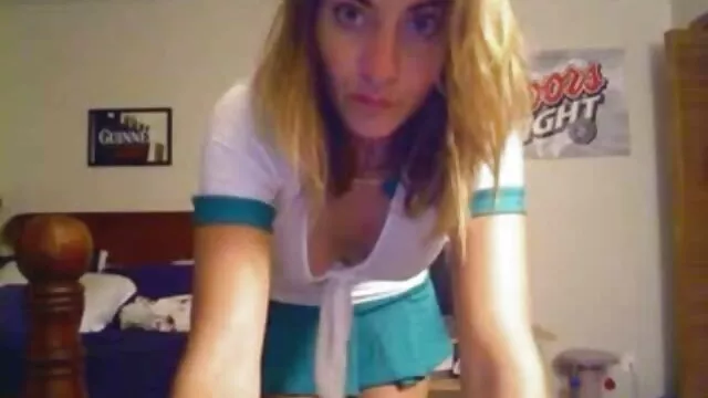 Kinky maman free porn Brésilien salope obtient sa chatte et le cul au travail