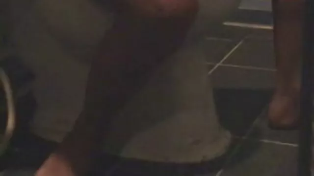 L'actrice xxx mer fils porno sexy a bien baisé sa chatte rose et son cul.