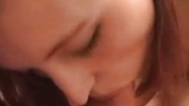 La femme au foyer video mere branle son fils a volé la masturbation à longue distance.