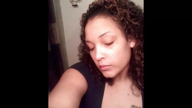 Adolescent teen porno modèle avec video sexe mere et fils francais succès taquiner phallus avec sa langue et les cheveux