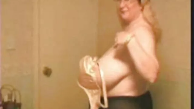 Adulte star du porno est sur Sexy accouplement. femme sex son fils