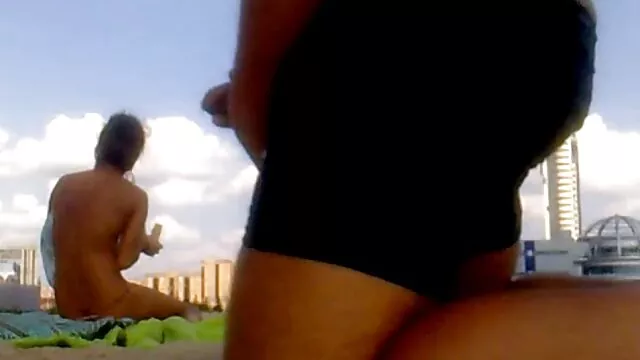 Grosses bites, ce mec est un joli coup à la bouche d'un jeune chien et obtient une mère fille porn fellation.