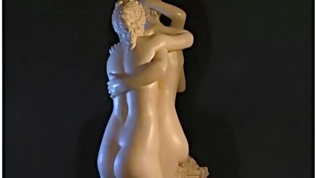 Bonne chance pour nourrir les lesbiennes dans la cuisine avec des pédés. meres et fils porn
